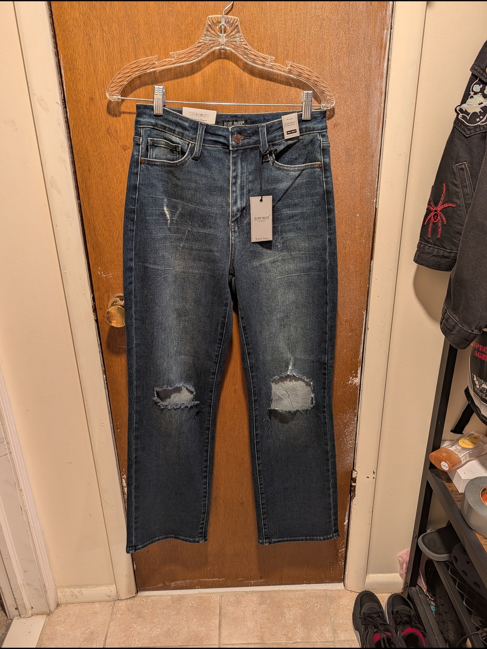 Judy Blue Mid-Rise Distressed Straight Leg Jeans in Dark Blue